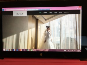 Color Vainilla is a Mexican wedding photography website that shows the art of photography.